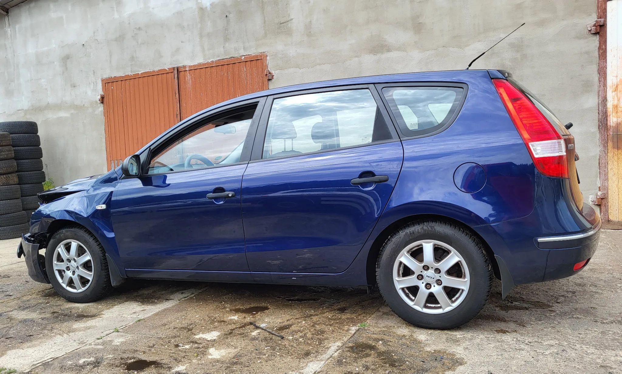 Hyundai I30 Hyundai I30 kombi 1,6 126KM klima lekko uszkodzony