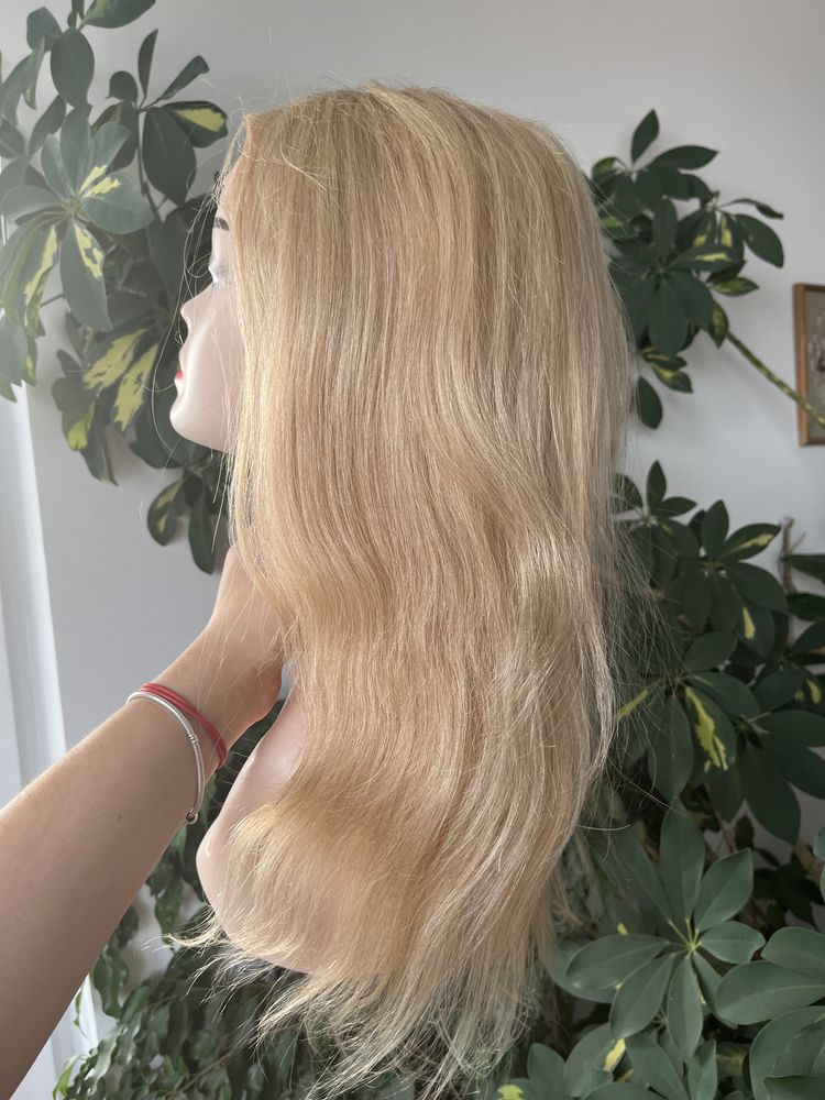 Dluga peruka naturalna jasny blond
