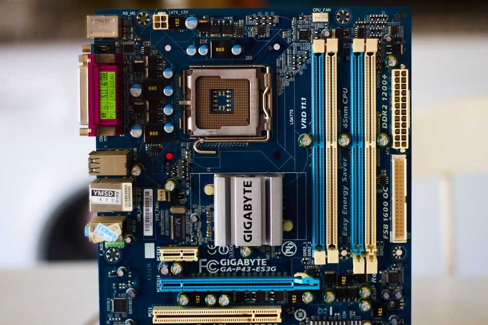 Placa mae Gigabyte GA P43 ES3G e Processador Intel '06 X5450 XEON