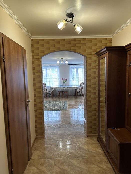 Здам Посуточно 2х.ком.ФРУНЗЕ.