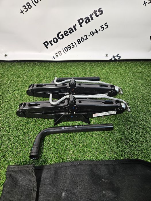 Оригінальний штатний домкрат Renault Megan 3 Megan 4 Scenic