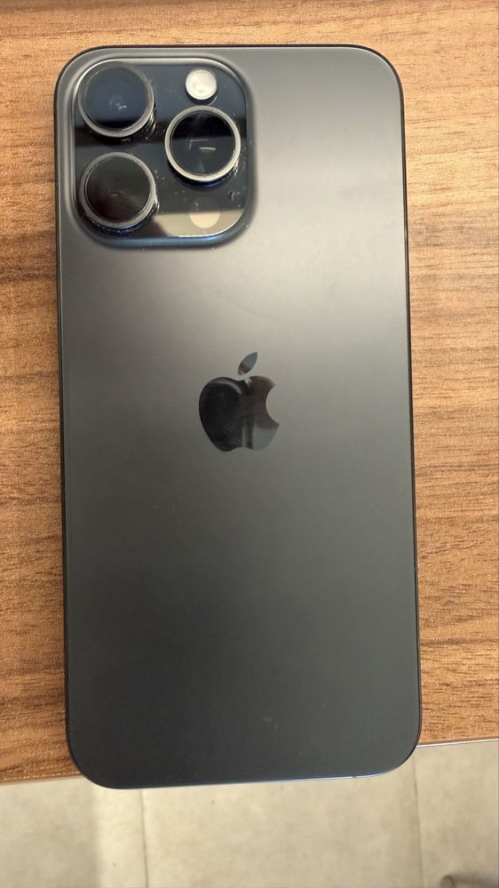 IPhone 15 Pro Max (como novo)