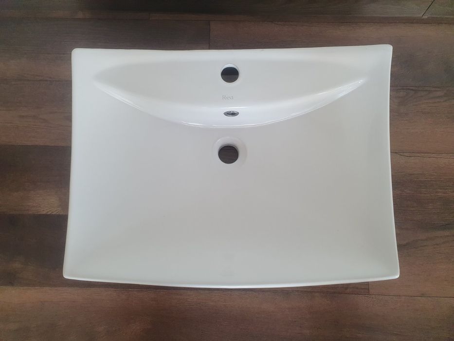 Продам умивальник 60*45