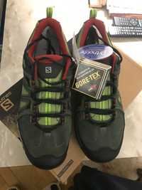 Продам шикарні кросівки Salomon gore tex. Нові,розмір 43