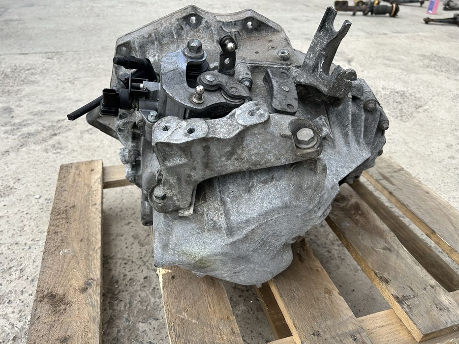 Кпп мех 6ст Opel zafira C astrs K 1,6cdti F40 55574460