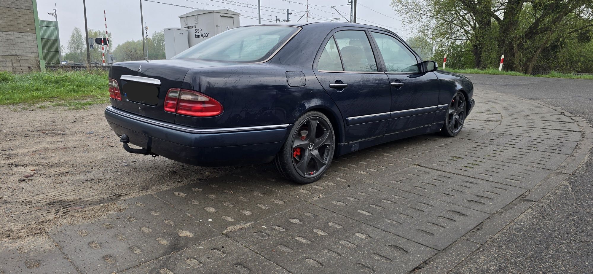 Mercedes w210 2.5TD manual 330tys jestem właścicielem od 16lat