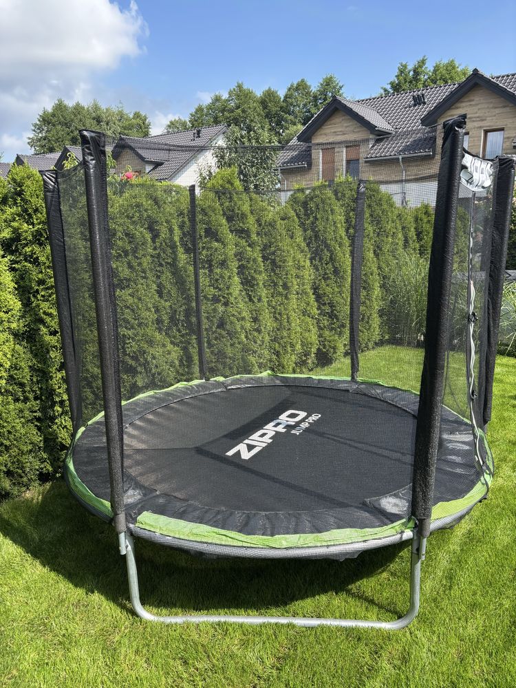 Trampolina ogrodowa Zipro Jump Pro z siatką zewnętrzną 8FT 252cm