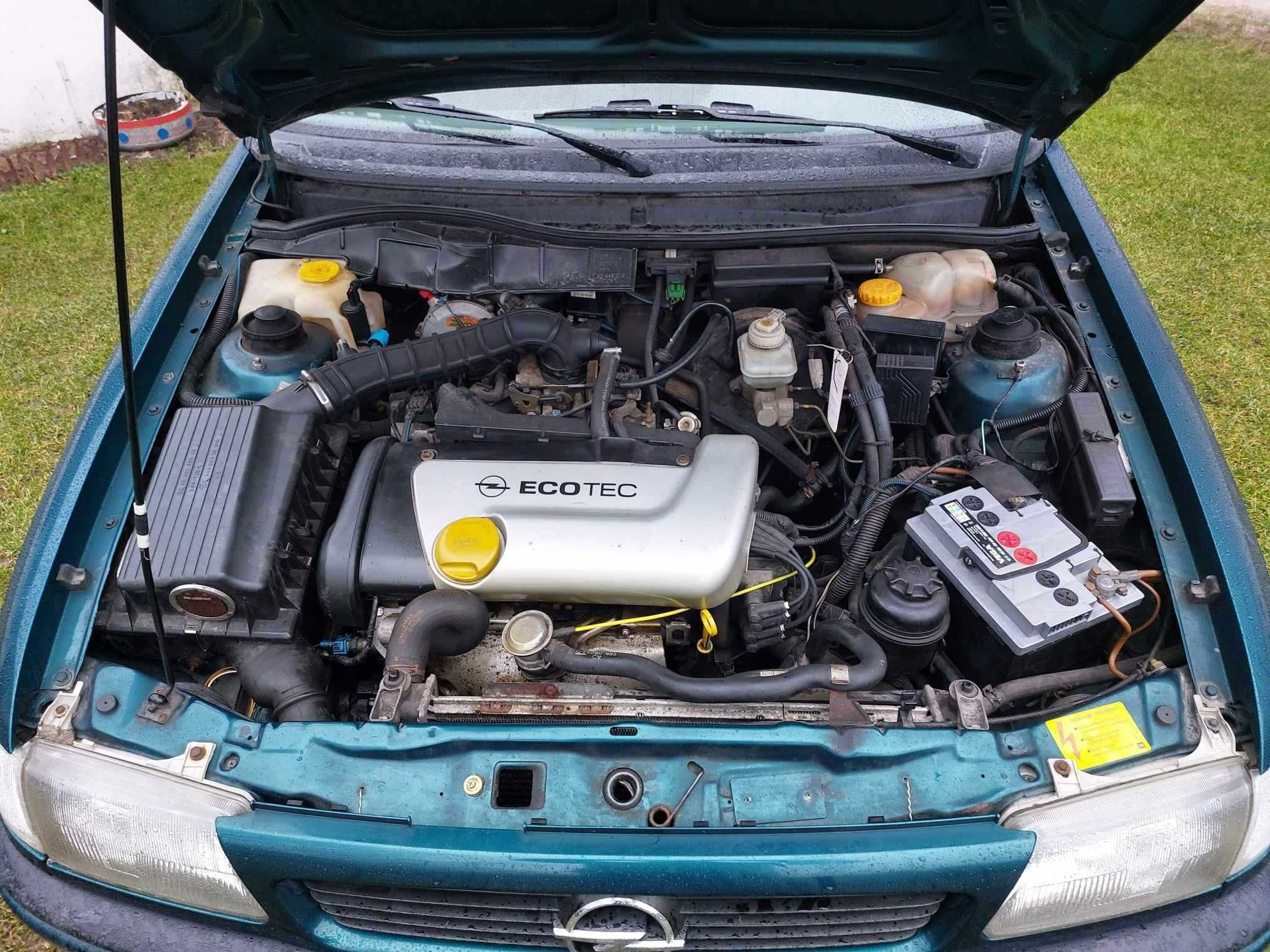 Opel Astra 1,4 benzyna z 1992 roku, hatchback, import z Niemiec