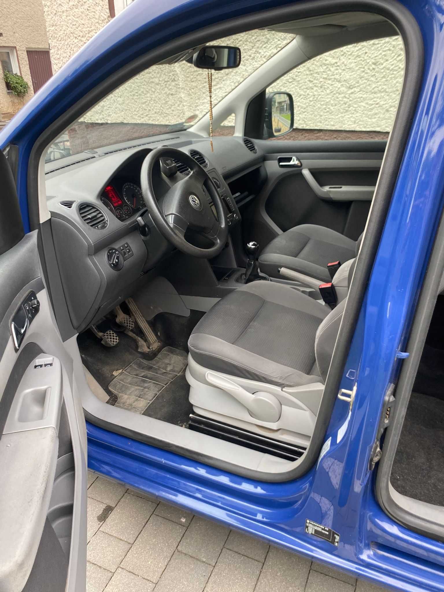 sprzedam vw caddy 1.9 life 55 t  2010r.