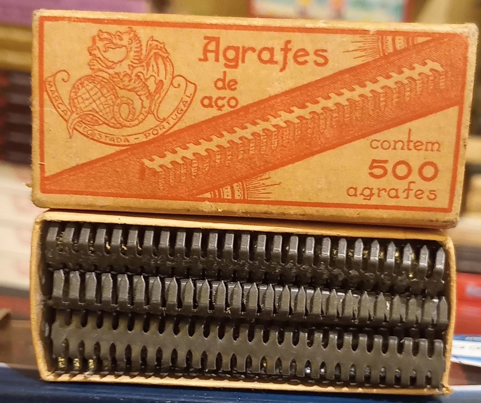 Caixa de agrafes de aço,  F.P.M. Lisboa