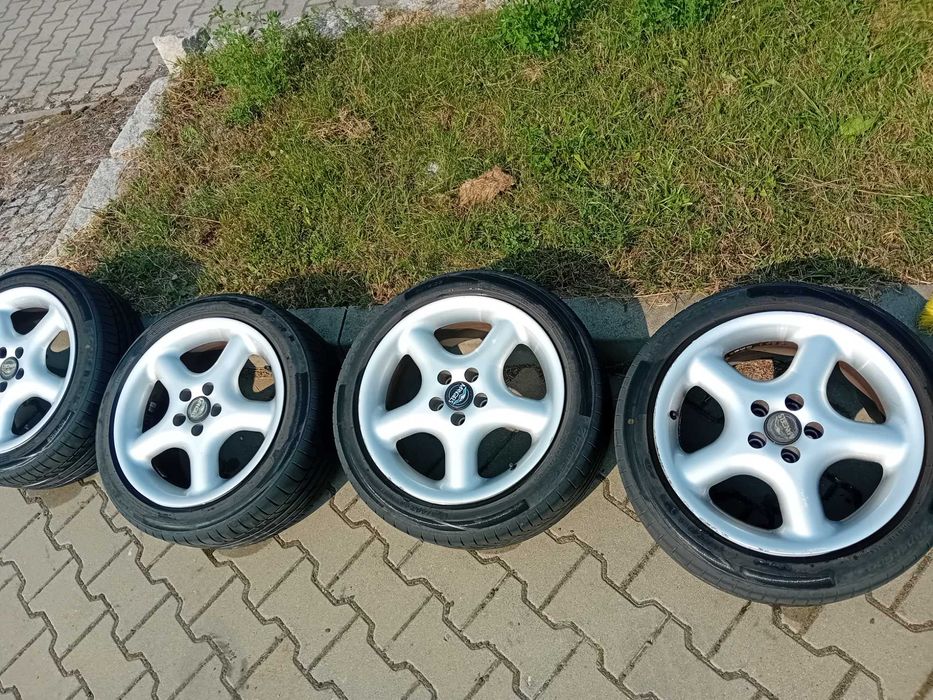 Komplet kół 16 cali 5x100 do skody roomster , fabi itp.