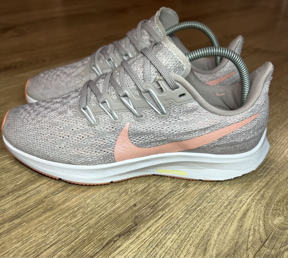 Жіночі кросівки Nike Air Zoom Pegasus 36.