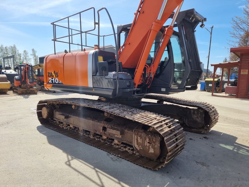 Продам экскаватор Hitachi Zx  210 lc , 2012 г
