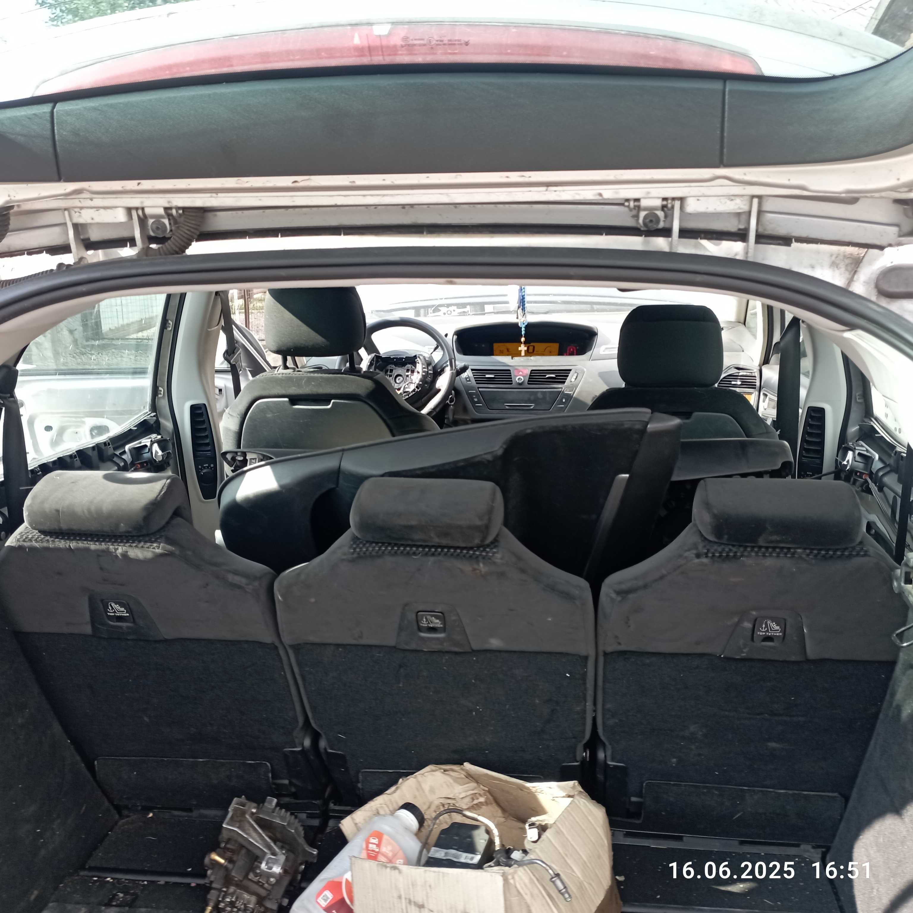 Автомобіль Citroen c4 picasso, 1.6tdi, коробка робот.