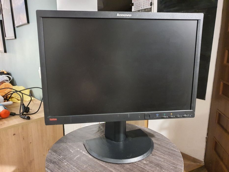 Monitor lenowo 22 cale