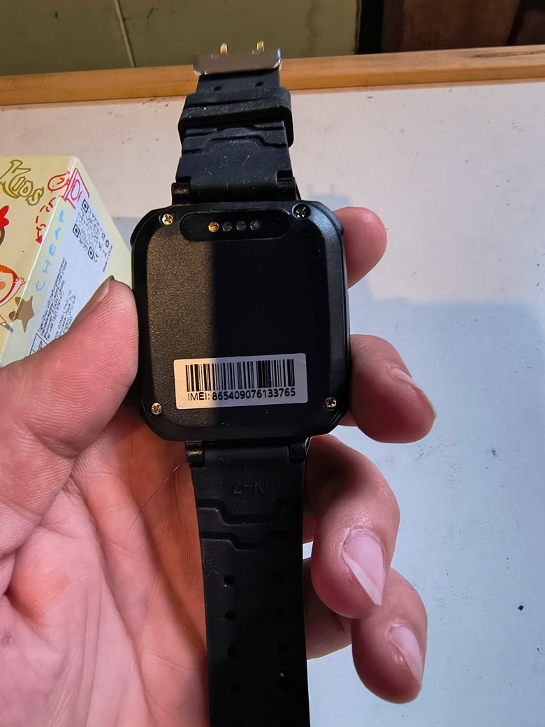Inteligentny zegarek smartwatch dla dzieci sos gps