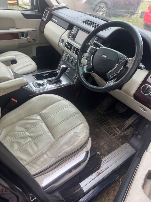 Range Rover Vogue 3.6 Lift Digital Anglik V5c
