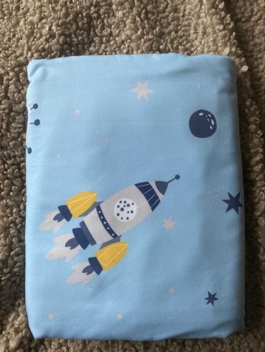 Komplet poscieli, motyw kosmosu