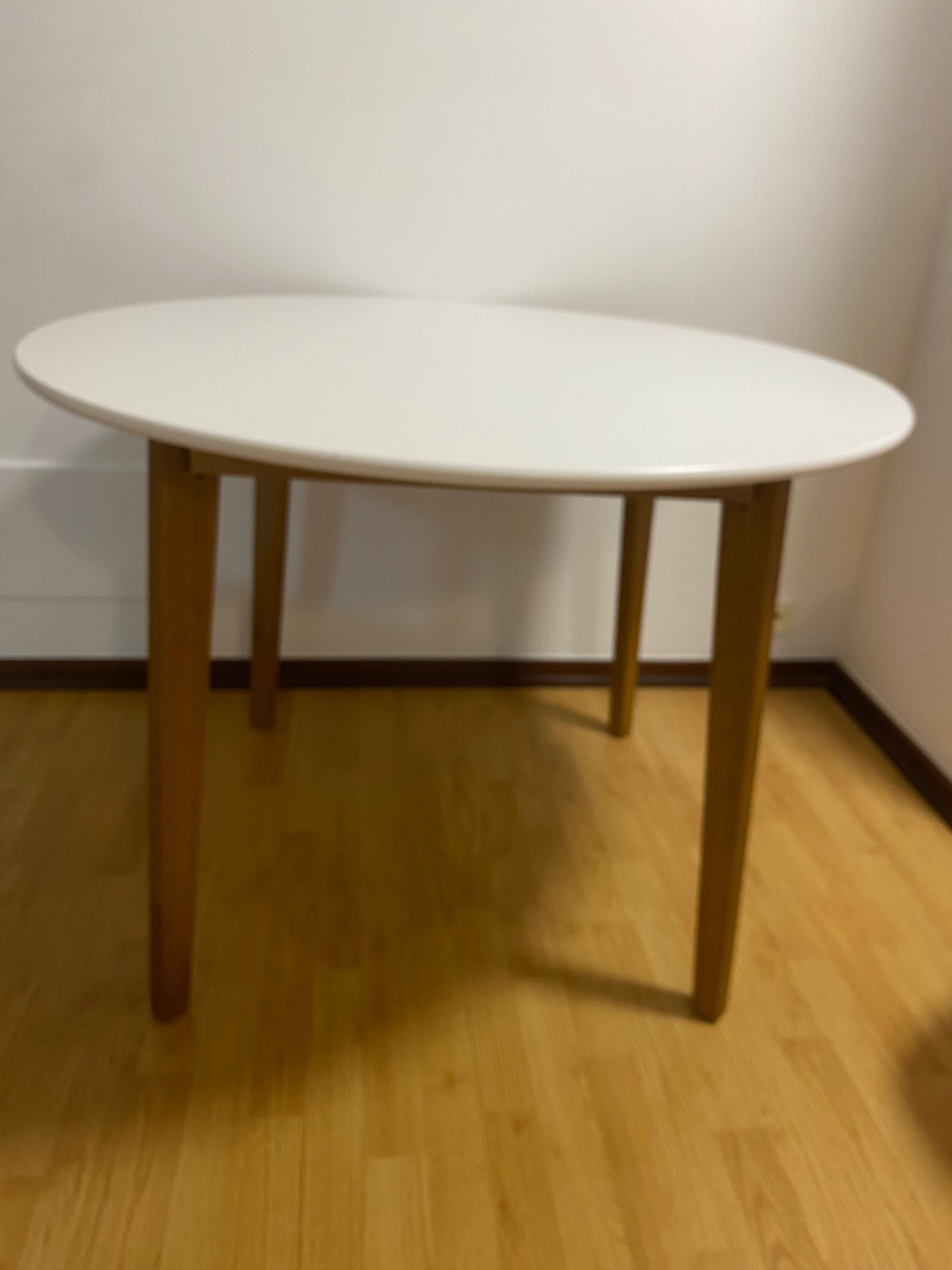 Mesa perfeita de 4 lugares