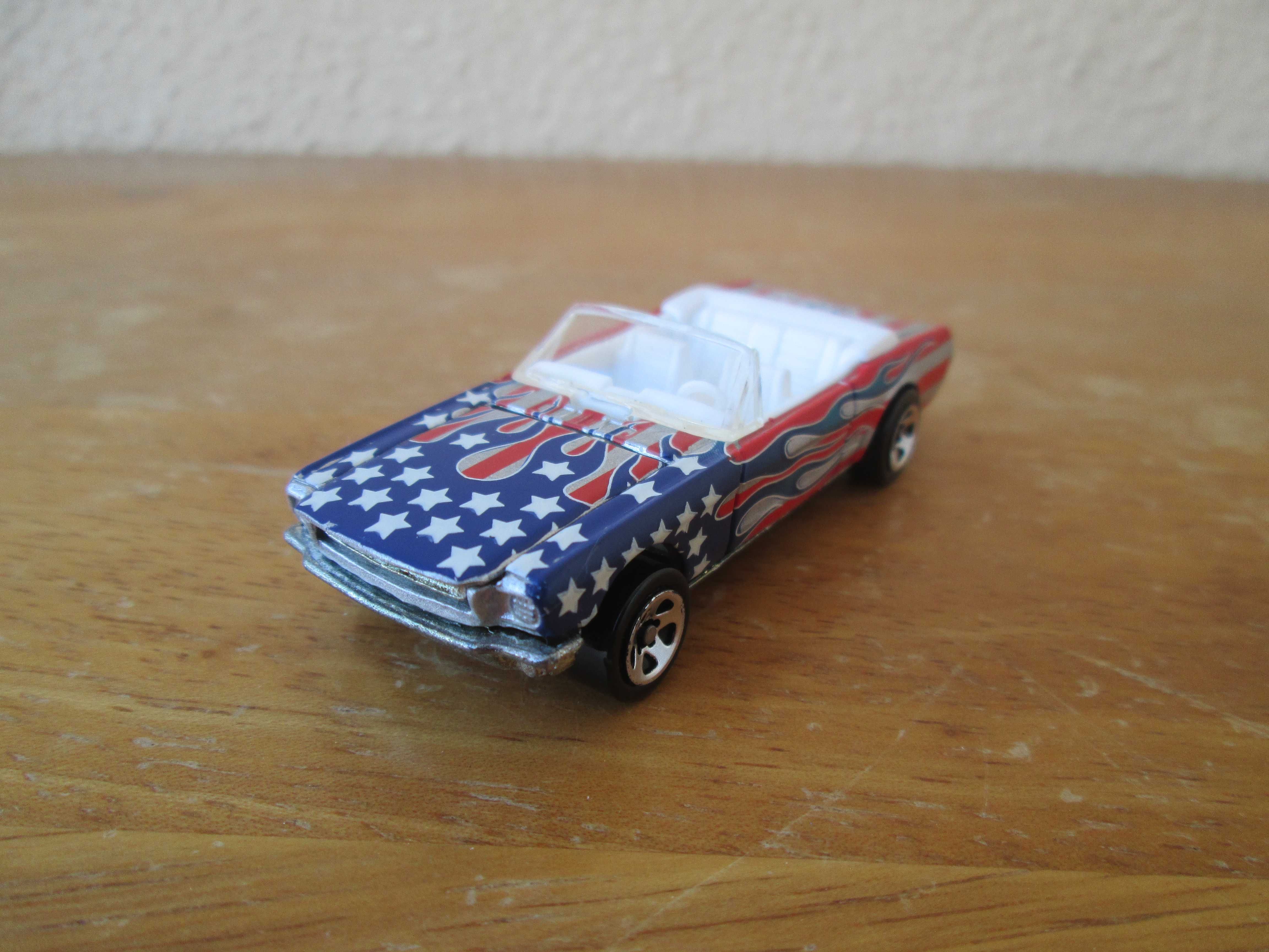 2004 Hot Wheels 1965 Ford Mustang - 1 : 64