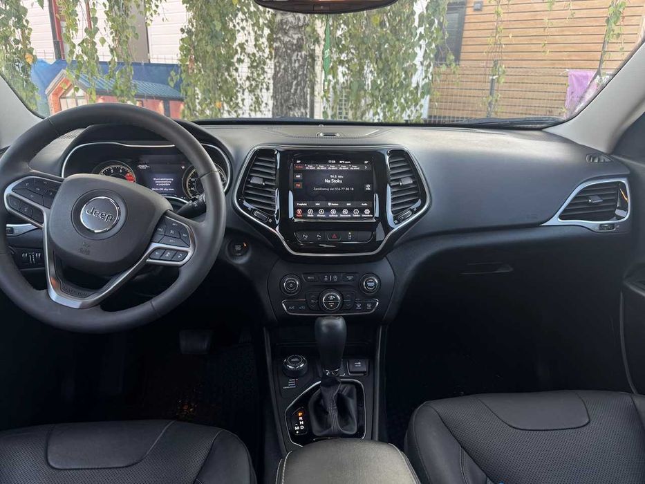 Sprzedam  Jeep Cherokee 2021