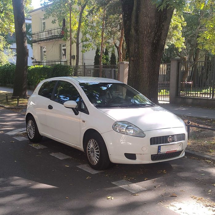 Fiat Grande Punto  1.2 8V BENZYNA (65 KM),  2009, 3 drzwiowy EURO 4