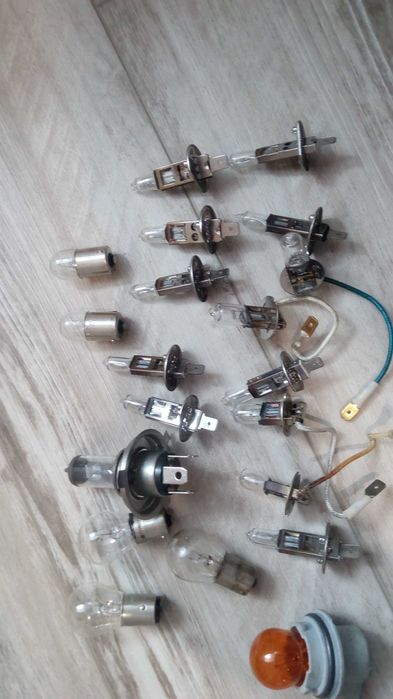 Продам фонарь на солнечих батареях