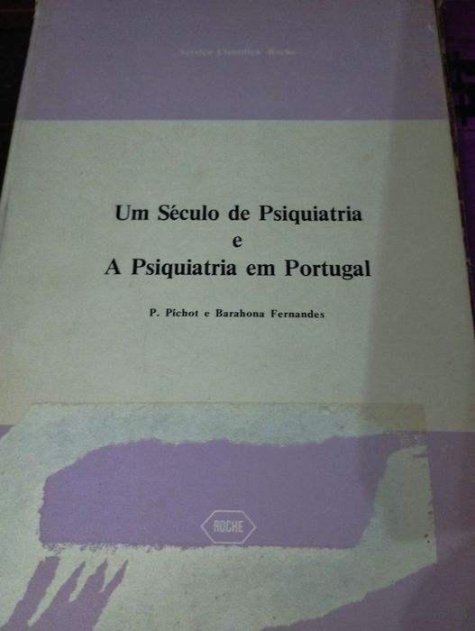 Vários livros didáticos