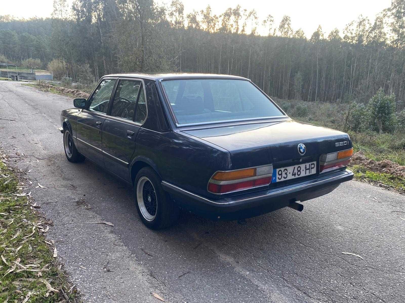 BMW E28 520i - 6 Cilindros