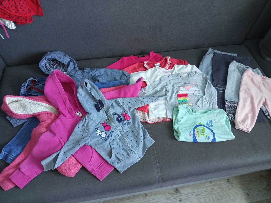 Paka ubranek dla dziewczynki rozm. 80