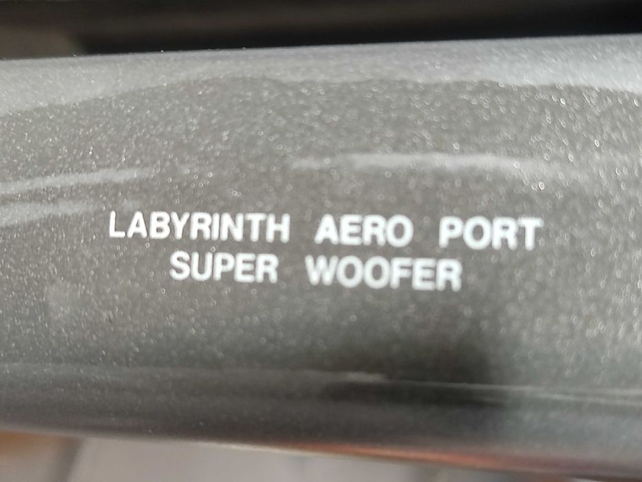 Wieża muzyczna j v c z głośnikami