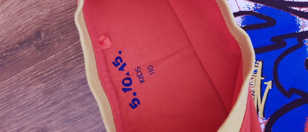 Spodnie dżinsowe 110-116 na 5-6 lat