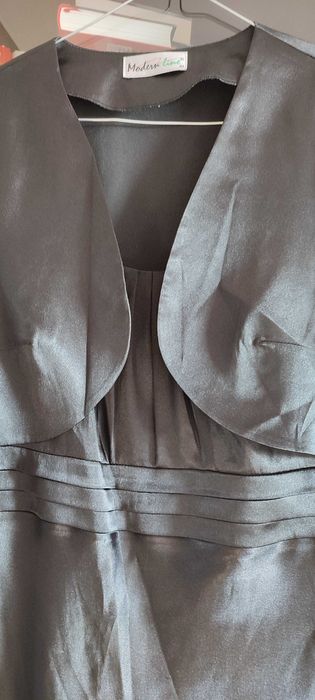 Czarna sukienka satynowa z bolerkiem