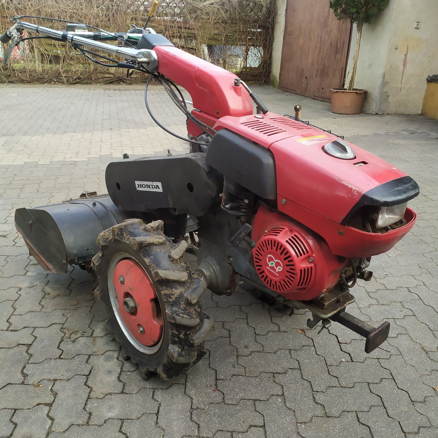 Glebogryzarka Honda f810 7 kw niwelator terenu