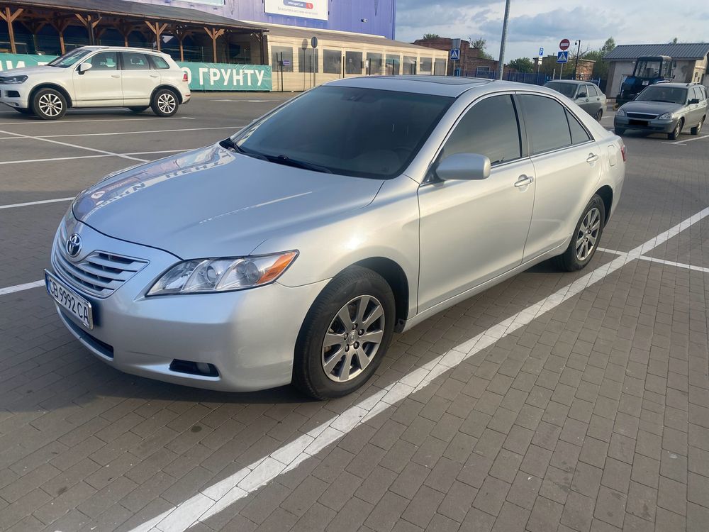 Продам toyota camry 3.5