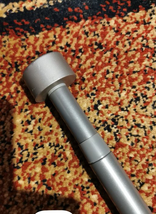 Karnisz do firanki metalowy szary rozciągający