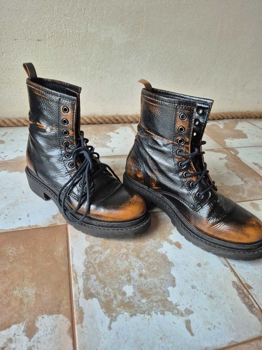 Buty - trapery lakierowane VENEZIA