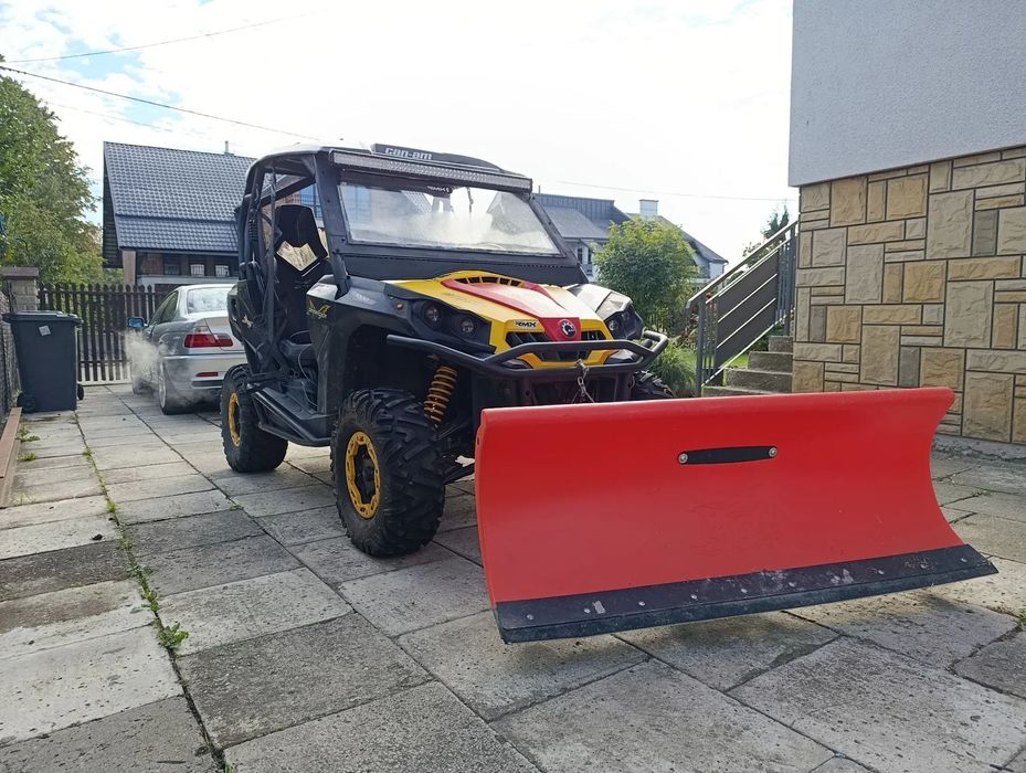 Can-Am  Can-Am Commander 1000R 2012 4x4 z pługiem i wyciągarką
