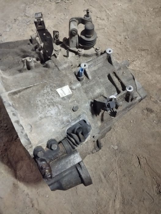 Продам коробку передач кпп Nissan x-trail t30 2.0