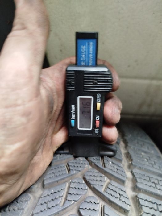 Opony zimowe Firestone 195/60R15