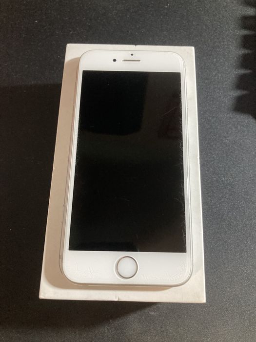 IPhone 6s srebrny