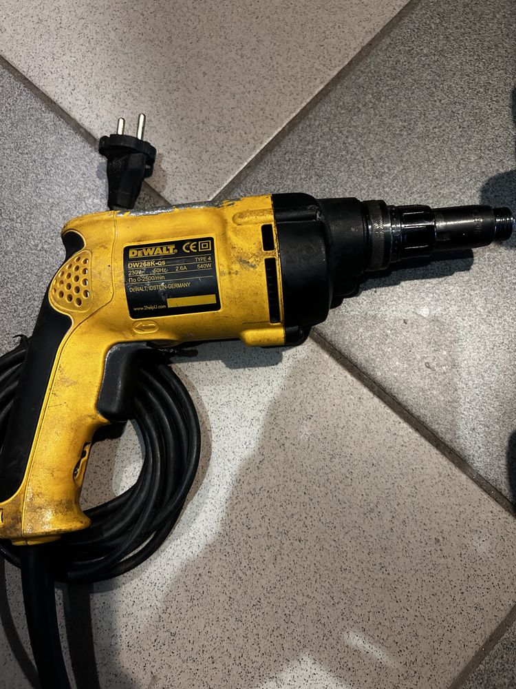 Wkrętarka sieciowa DeWalt DW268K-QS