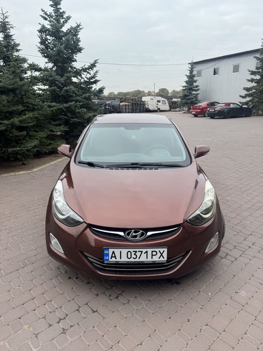 Hyundai Elantra 2012 року | 1.8 бензин/газ | Механіка