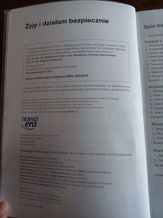 Żyję i działam bezpiecznie podręcznik do edukacji  dla bezpieczeństwa