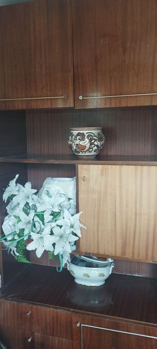 Стінка (стенка СССР, шафа, вітрина, шкаф, сервант)