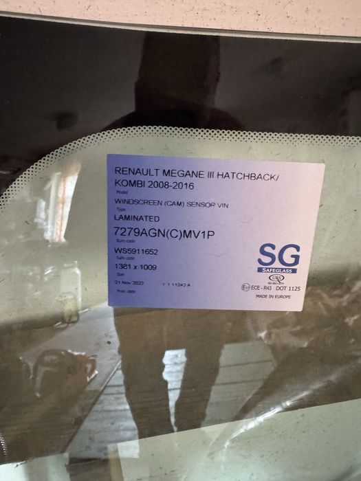 Продам лобове скло рено меган 3, з датчиком доща.