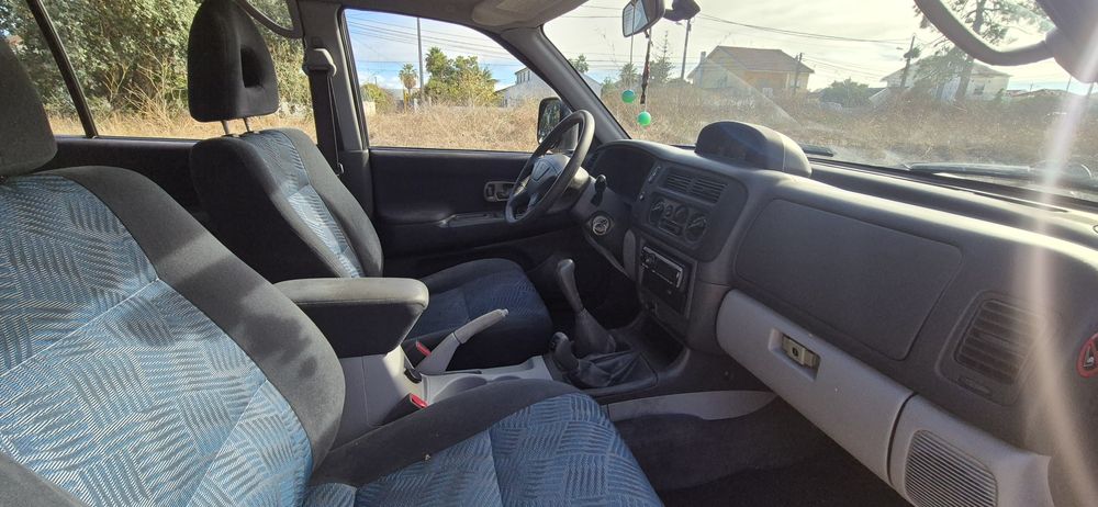 Mitsubishi Pajero Sportwagen 2.5TD NACIONAL de 2000