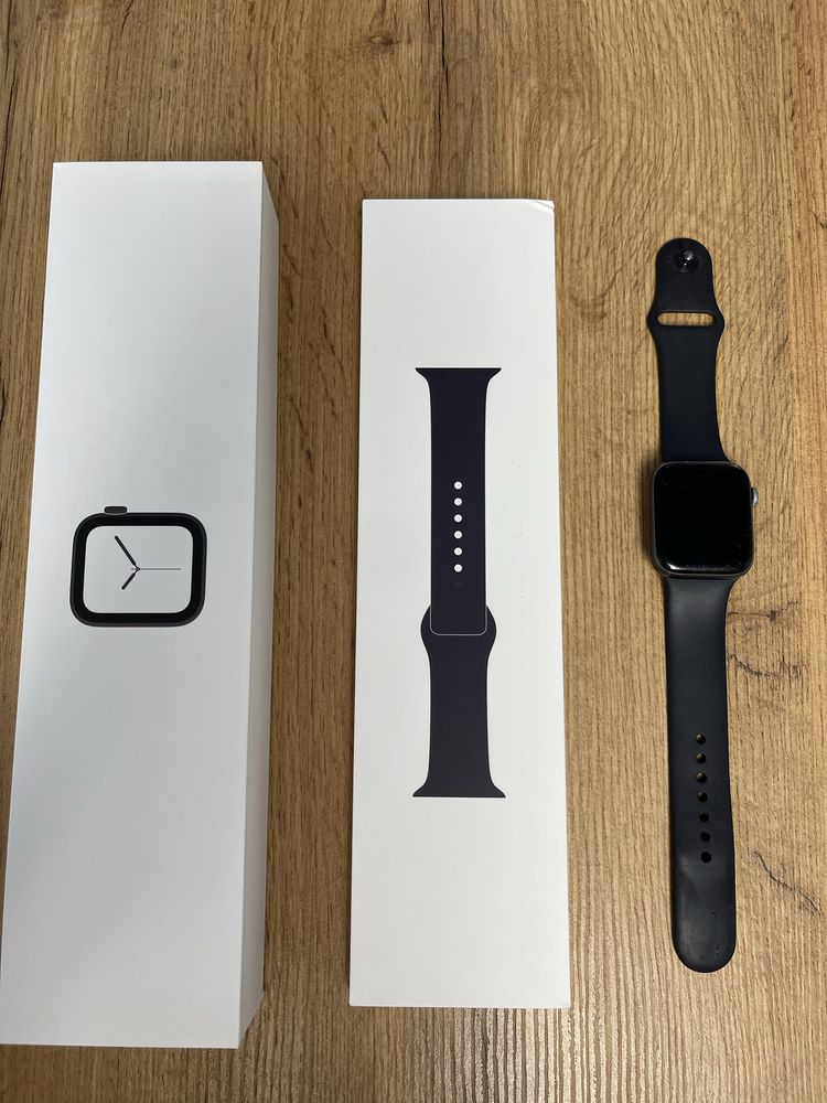 Apple Watch 4, 44mm