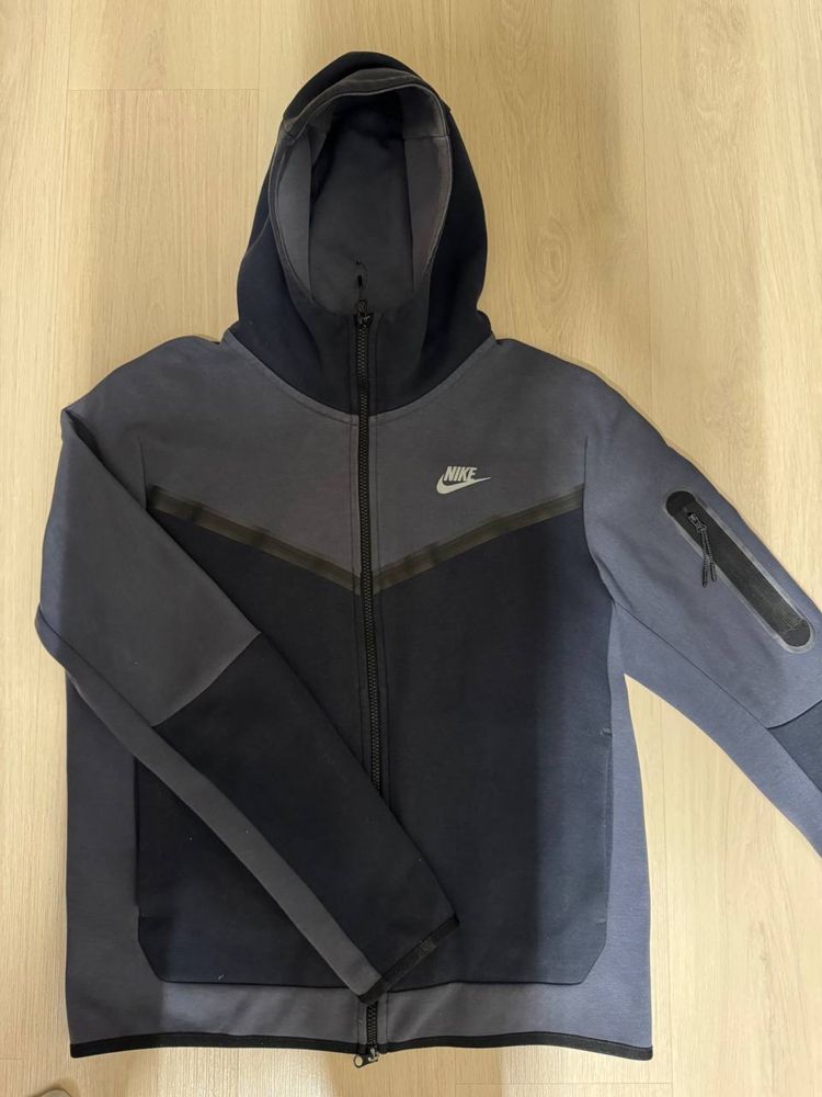 Nike tech fleece