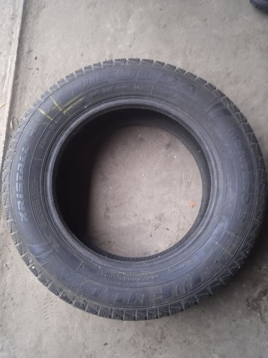 Продам резину по одній є дві різних